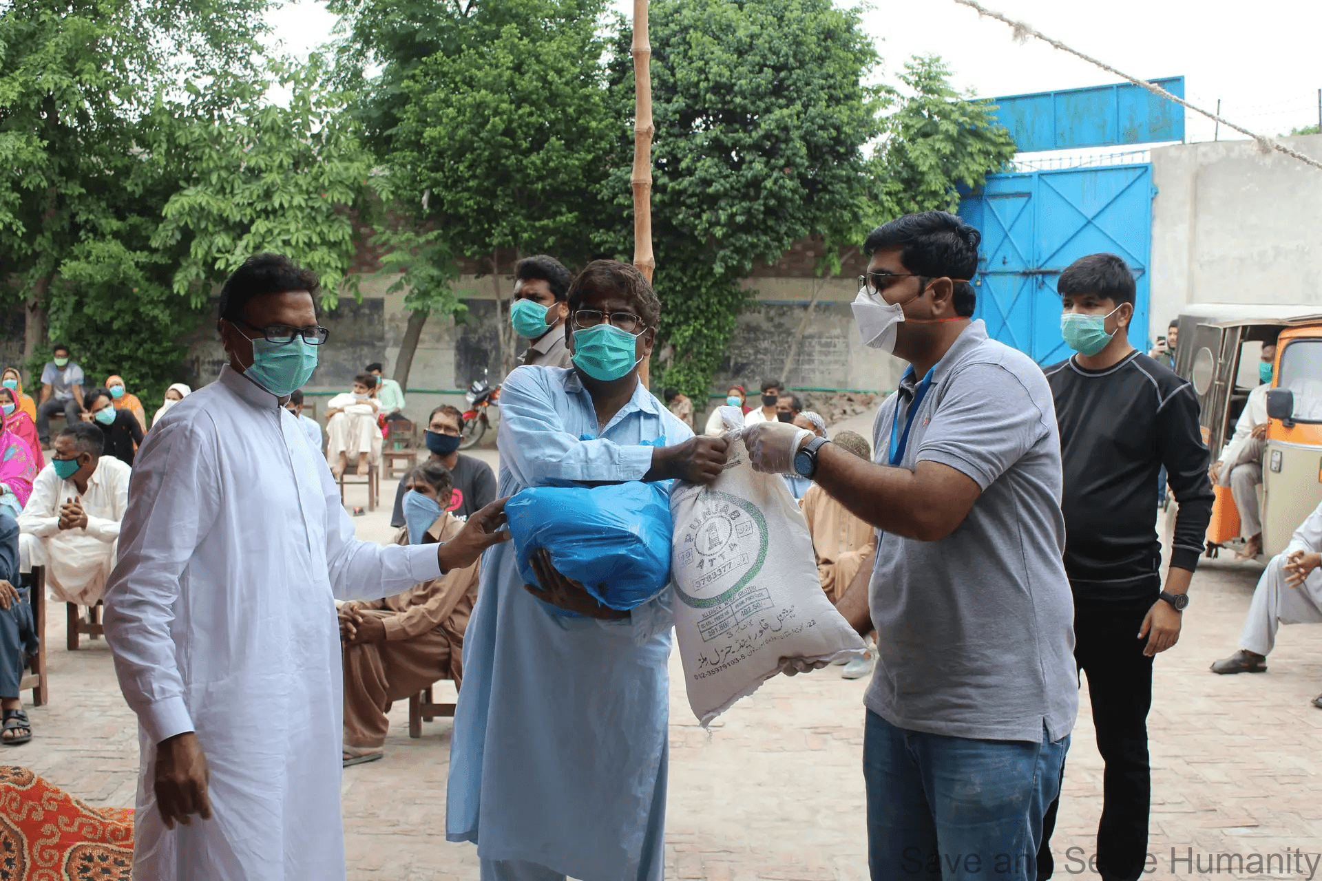 Ration supplies and volunteers during SSH relief activity.
