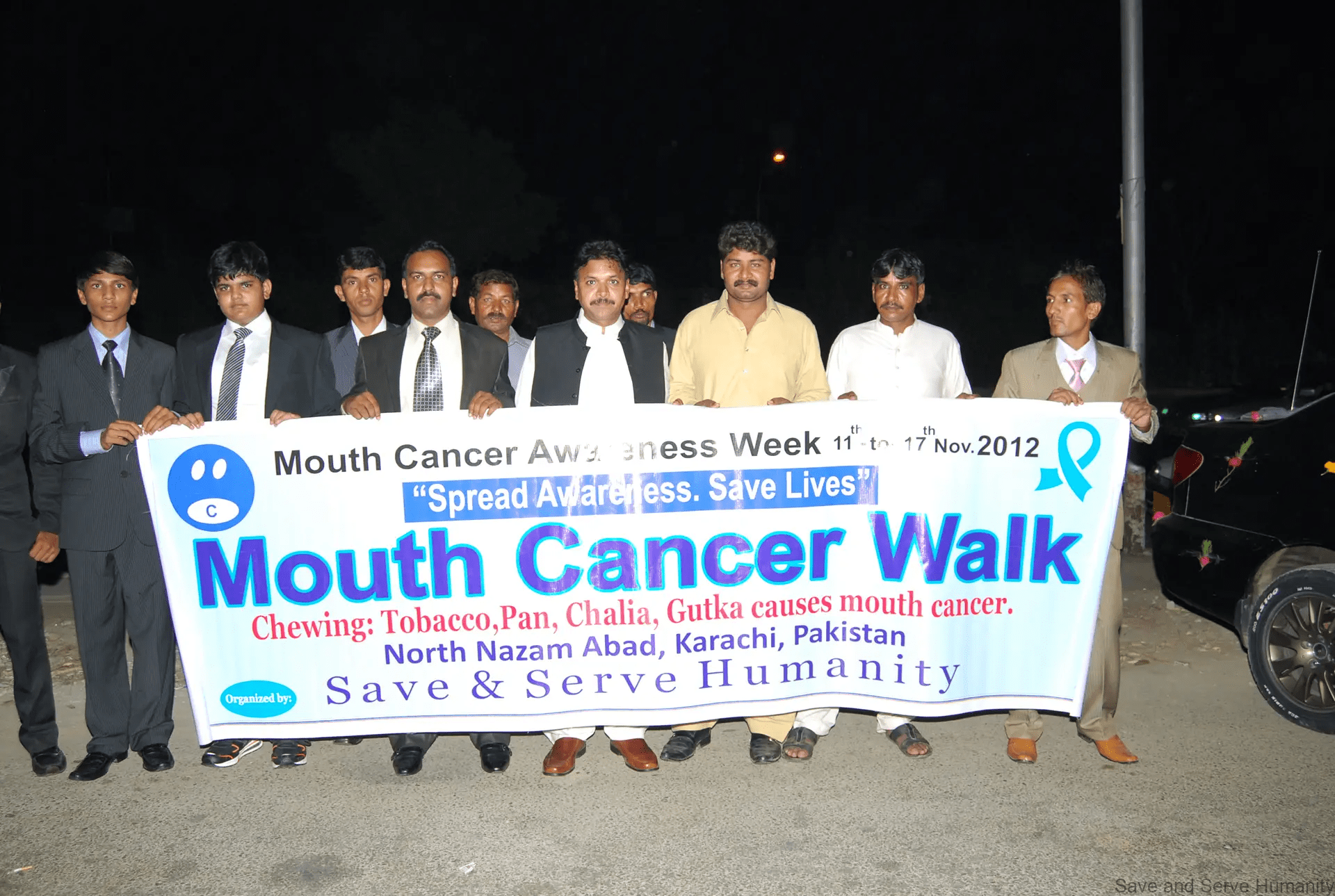 Participants in SSH's mouth cancer awareness walk in Karachi.